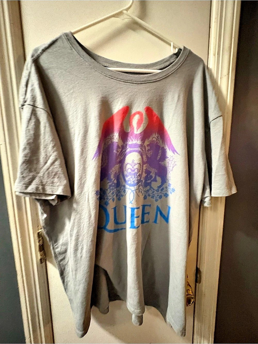 Time In True Queen graphic tee Graphic Tee Gray Size XXXL (22) Like New